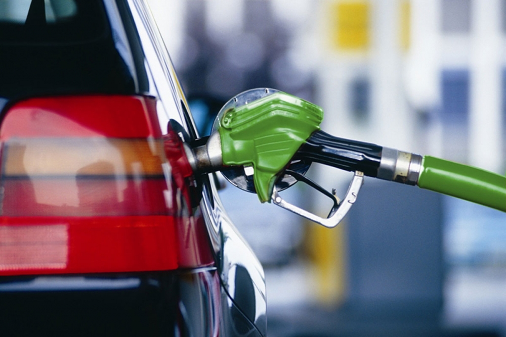 Цены на бензин сравнялись с ценами в США